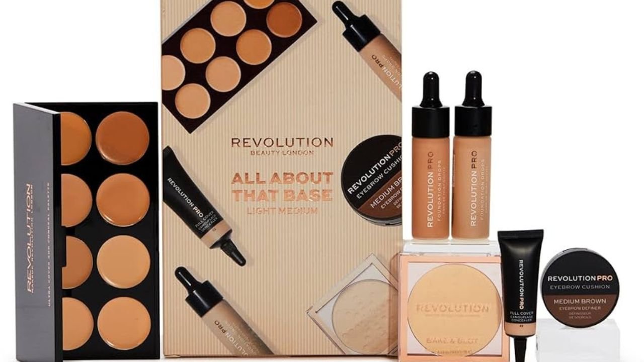 REVOLUTION BEAUTY All About That Base Makeup Set